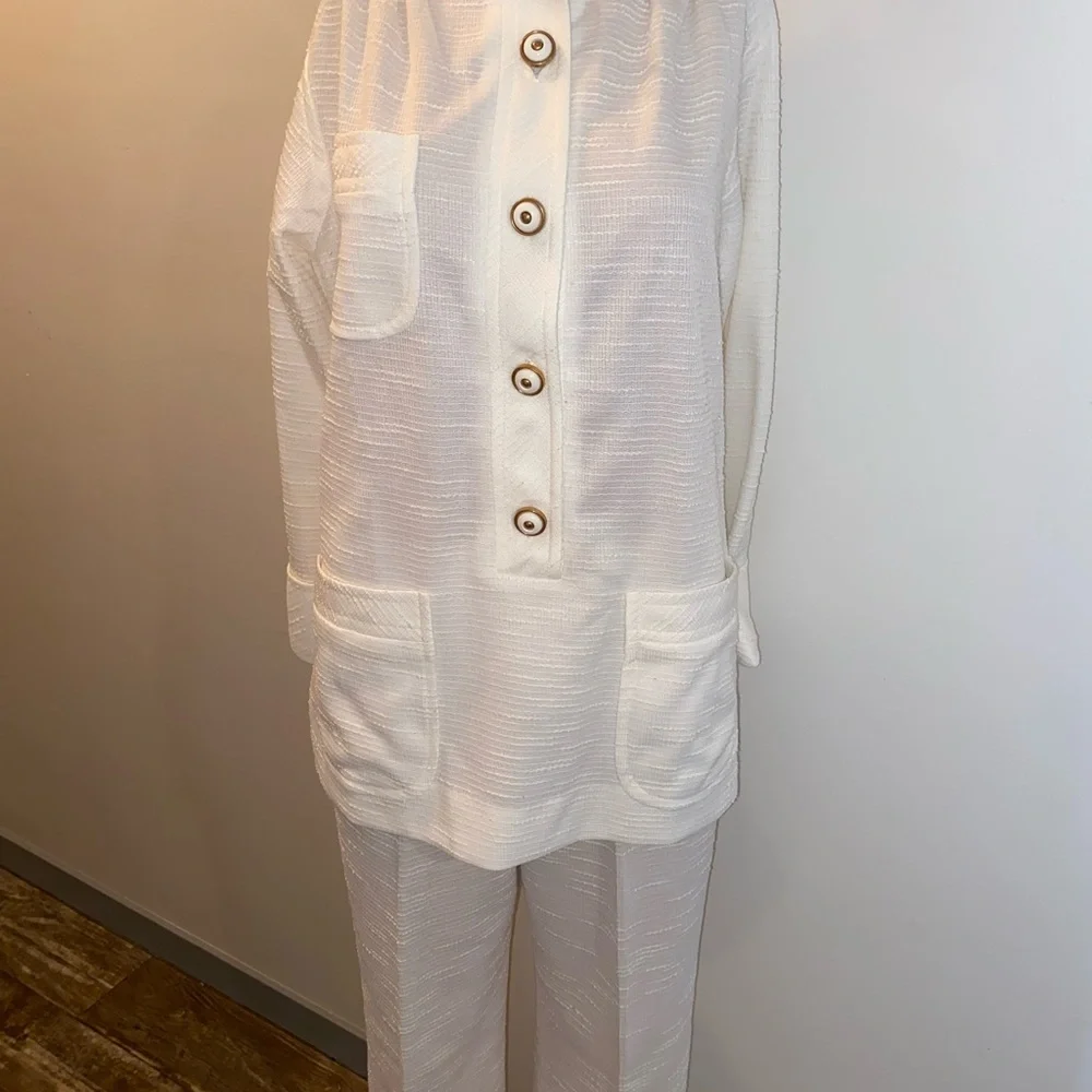 Vintage Designed Exclusively For Cabot White Pantsuit - Picture 2 of 10